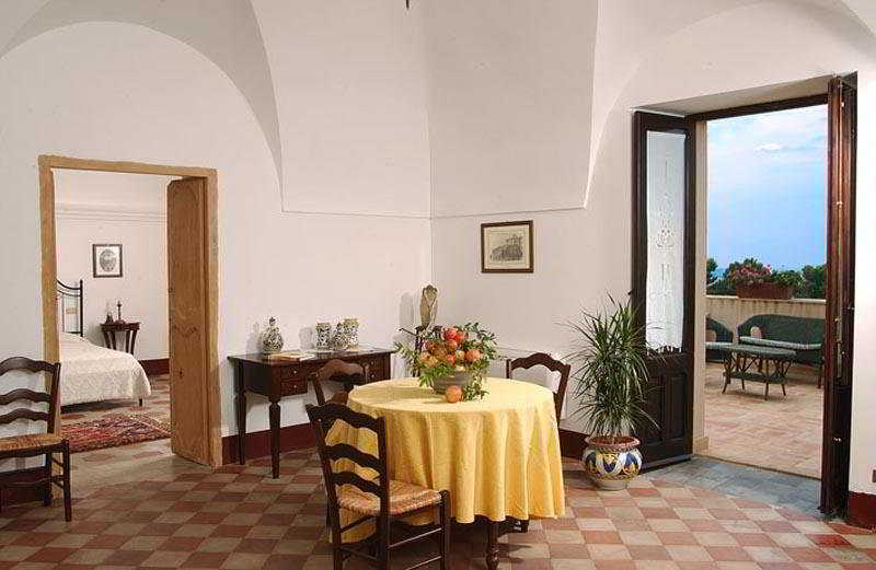 Отель Baglio San Vincenzo Менфи Экстерьер фото