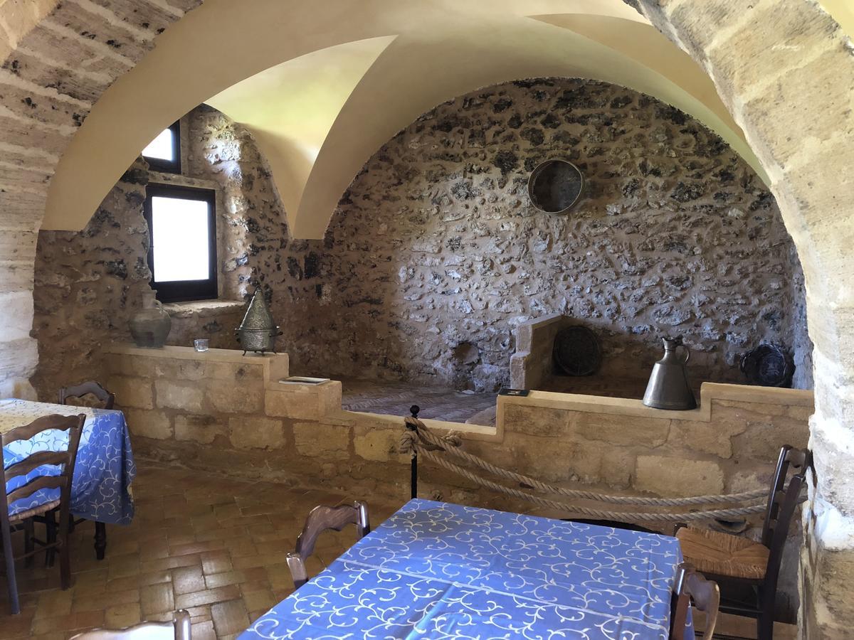 Отель Baglio San Vincenzo Менфи Экстерьер фото